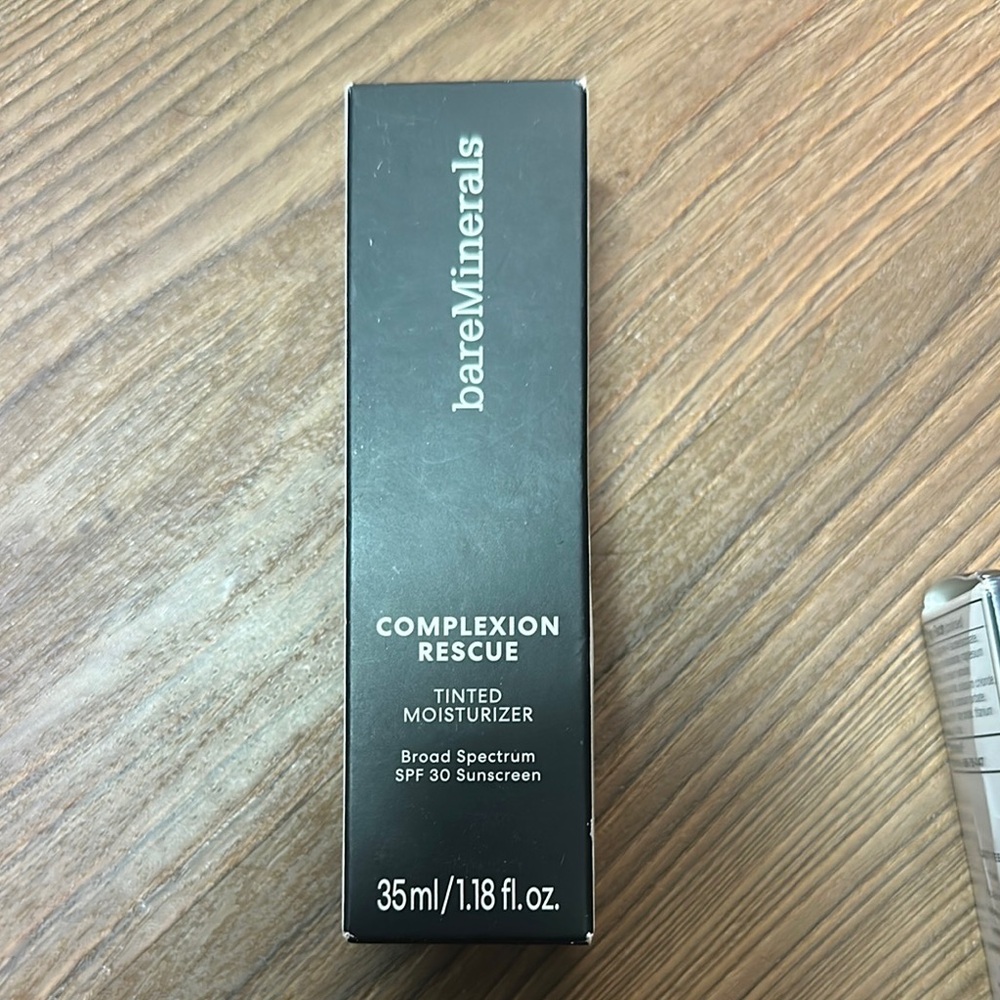 bareMinerals Complexion Rescue Tinted Moisturizer - Black